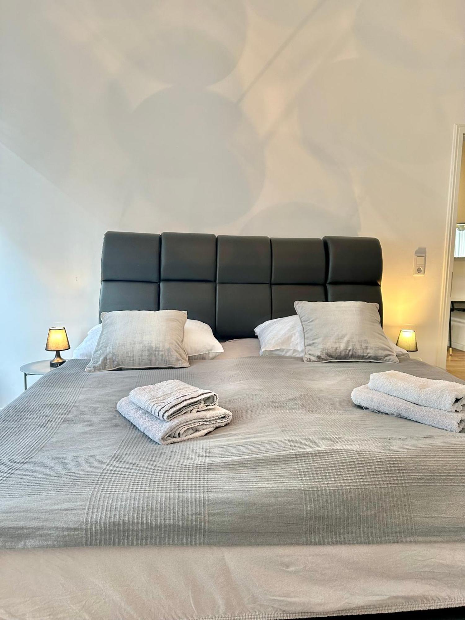 Modernes City-Apartment Mit Blick In Den Park Und 2 Baeder H9 Oldenburg Exteriér fotografie