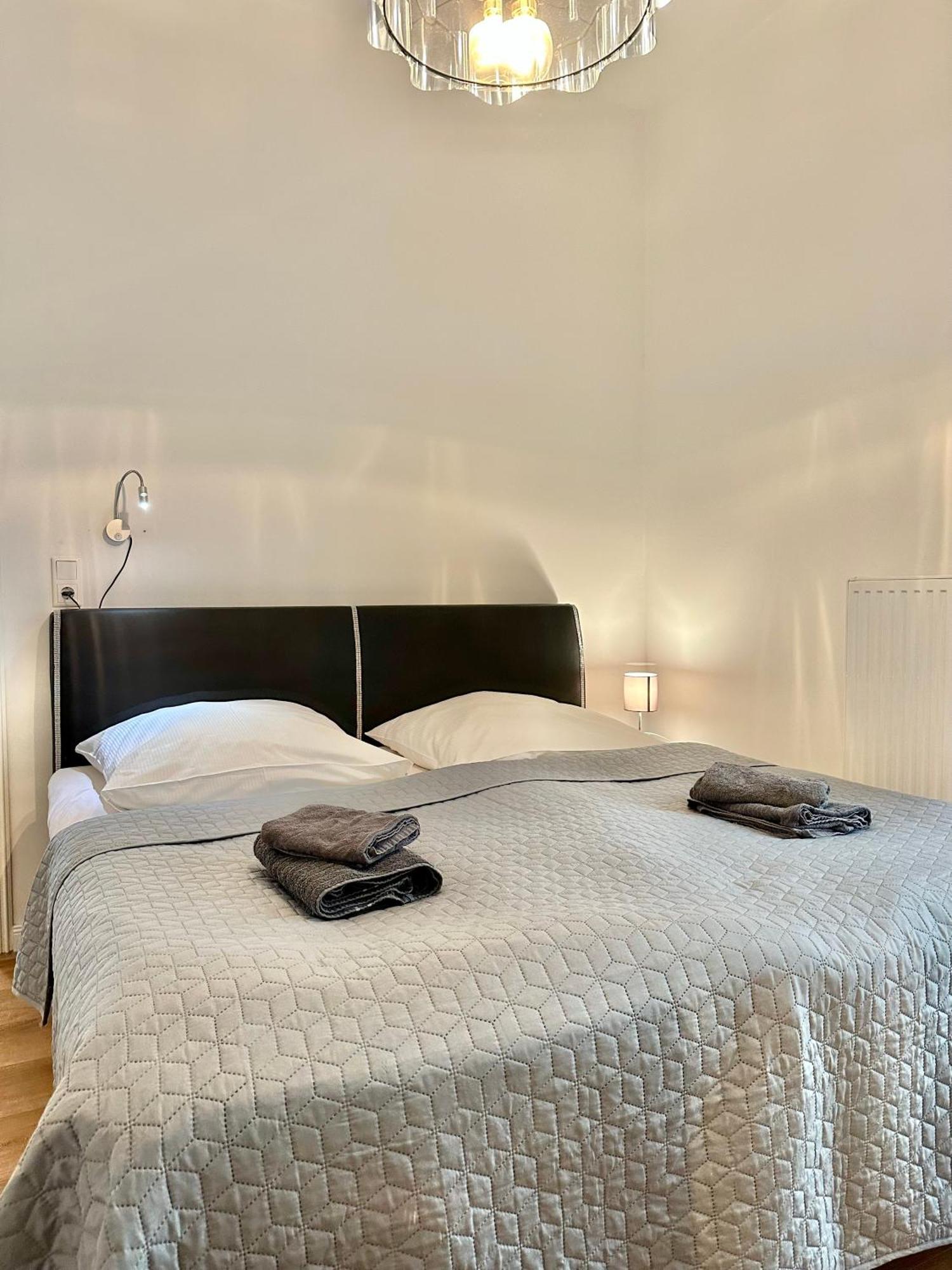 Modernes City-Apartment Mit Blick In Den Park Und 2 Baeder H9 Oldenburg Exteriér fotografie
